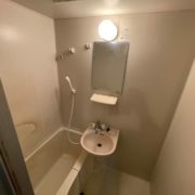 浴室壁劣化ダイノックシート施工/東京都世田谷区